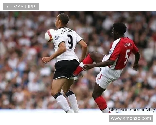 为足球巨星精心挑选礼物的游戏挑战，打造你的完美赠礼策略